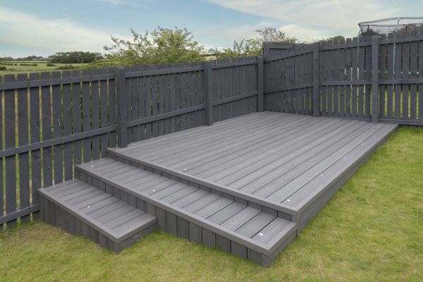 Cost of Vinyl Deck Construction in Stillwater